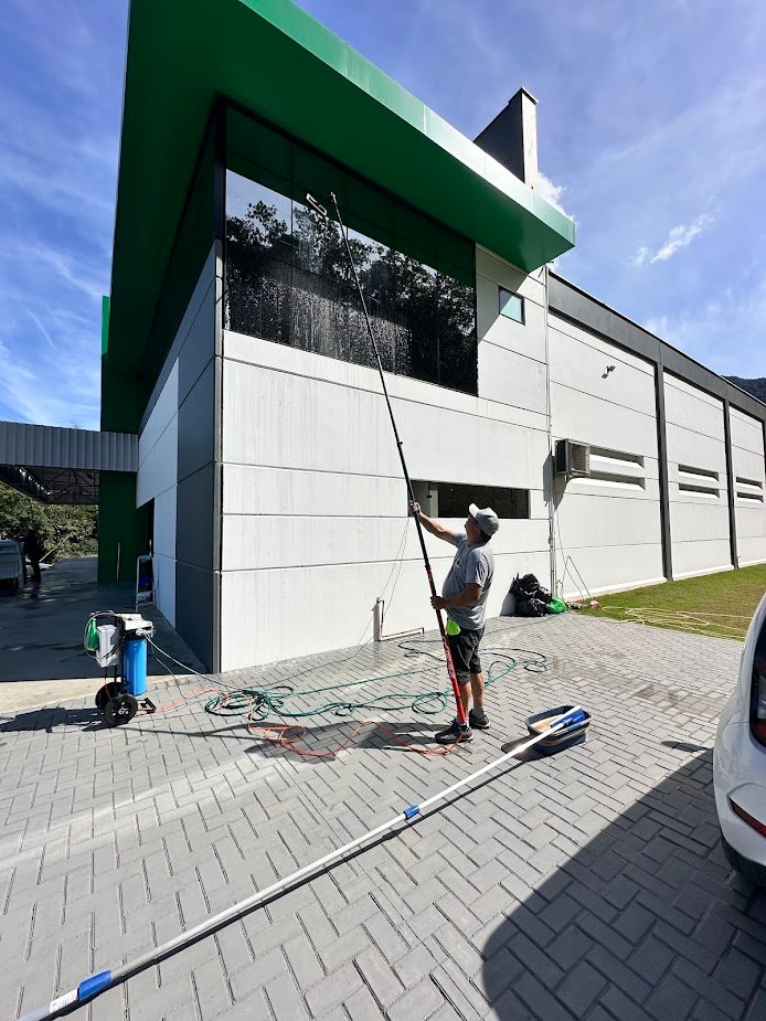 Limpeza Profissional de Vidros - Cleaner Day